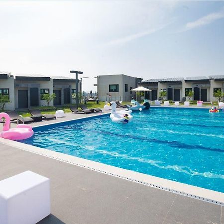Jeju Christmas Resort Exterior photo